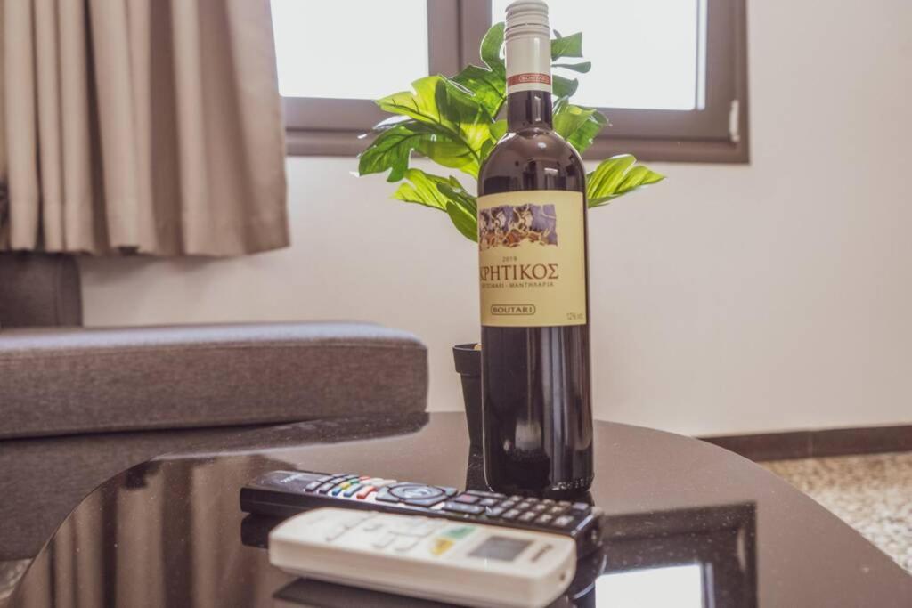 Sunny Downtown Appartment A/C Wifi C1 이라클리온 외부 사진