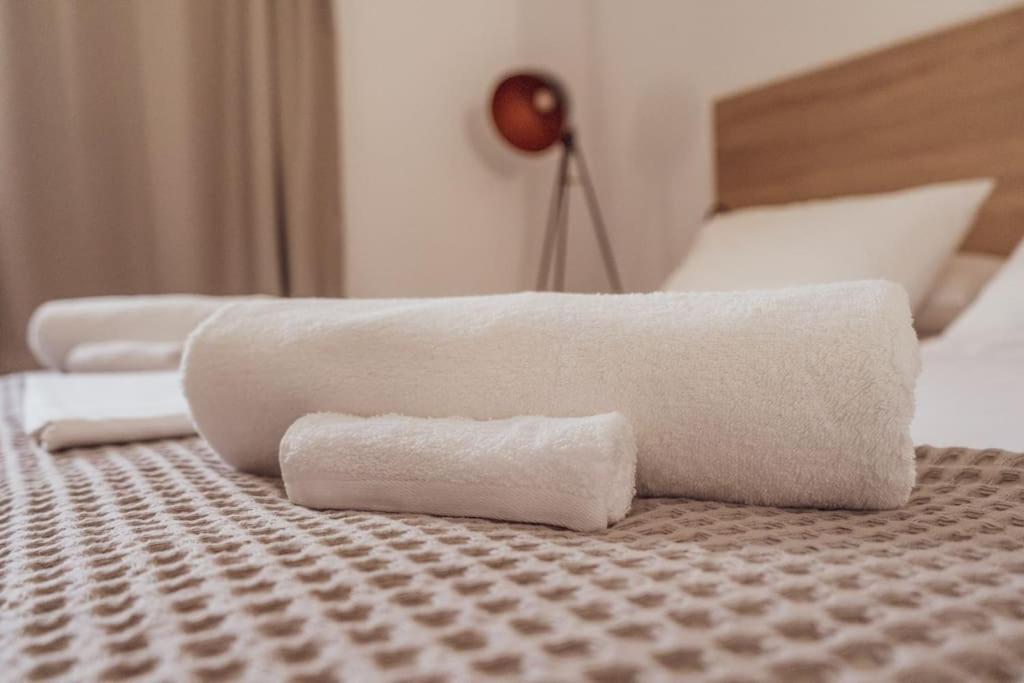 Sunny Downtown Appartment A/C Wifi C1 이라클리온 외부 사진